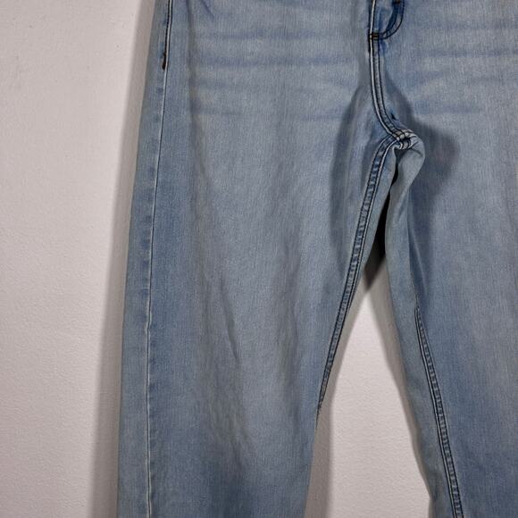 Wrangler Loose Fit Jeans Light Wash Blue Denim Elastic Waist Size 14 - Picture 12 of 16